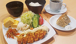 炭焼き鶏の親子丼の画像
