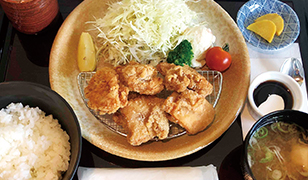 からあげ定食の画像